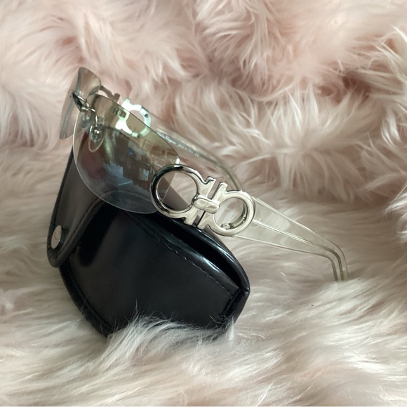 Salvatore Ferragamo sunglasses with case, cleaning cloth and box NWOT - Picture 3 of 8